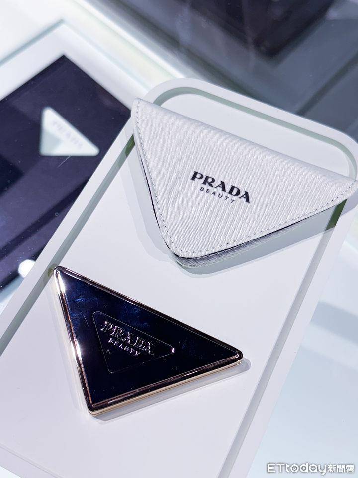 PRADA BEAUTY旗舰快闪店开幕！粉丝两天前就来排队等ENHYPEN 最新资讯 图9张