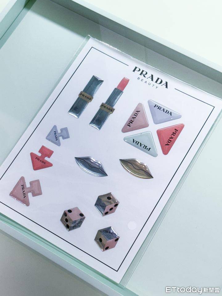 PRADA BEAUTY旗舰快闪店开幕！粉丝两天前就来排队等ENHYPEN 最新资讯 图11张