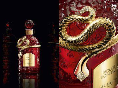 24K金蜿蜒灵蛇点缀施华洛世奇水晶！极致奢华的龙年香水限量诞生