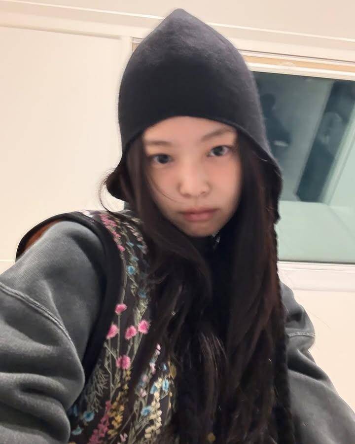 一窥Jennie今冬的6顶毛帽收藏　小众品牌到CHANEL都爱保暖护耳帽 最新资讯 图3张