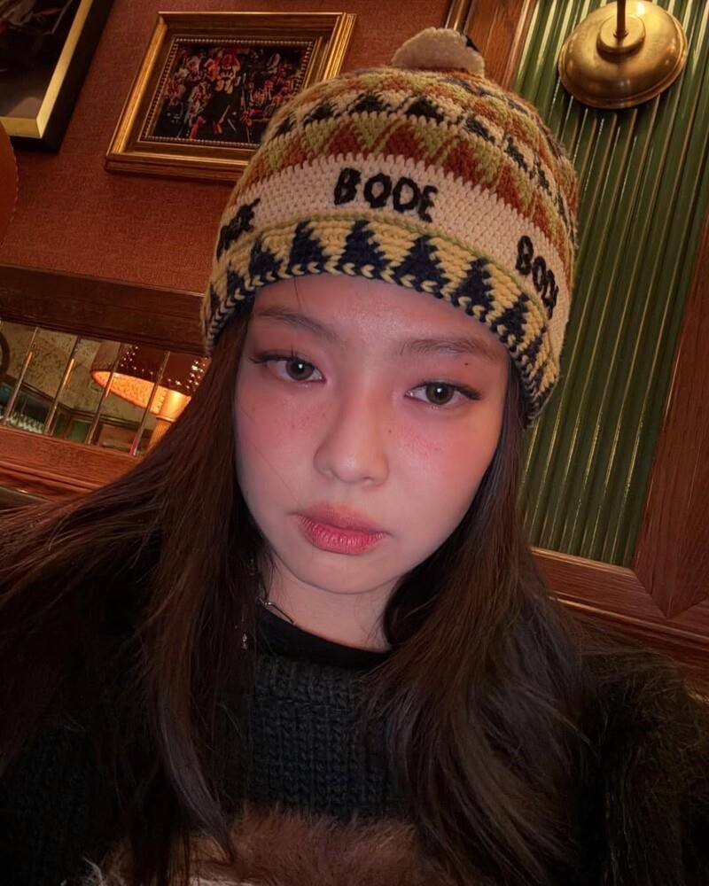 一窥Jennie今冬的6顶毛帽收藏　小众品牌到CHANEL都爱保暖护耳帽 最新资讯 图7张