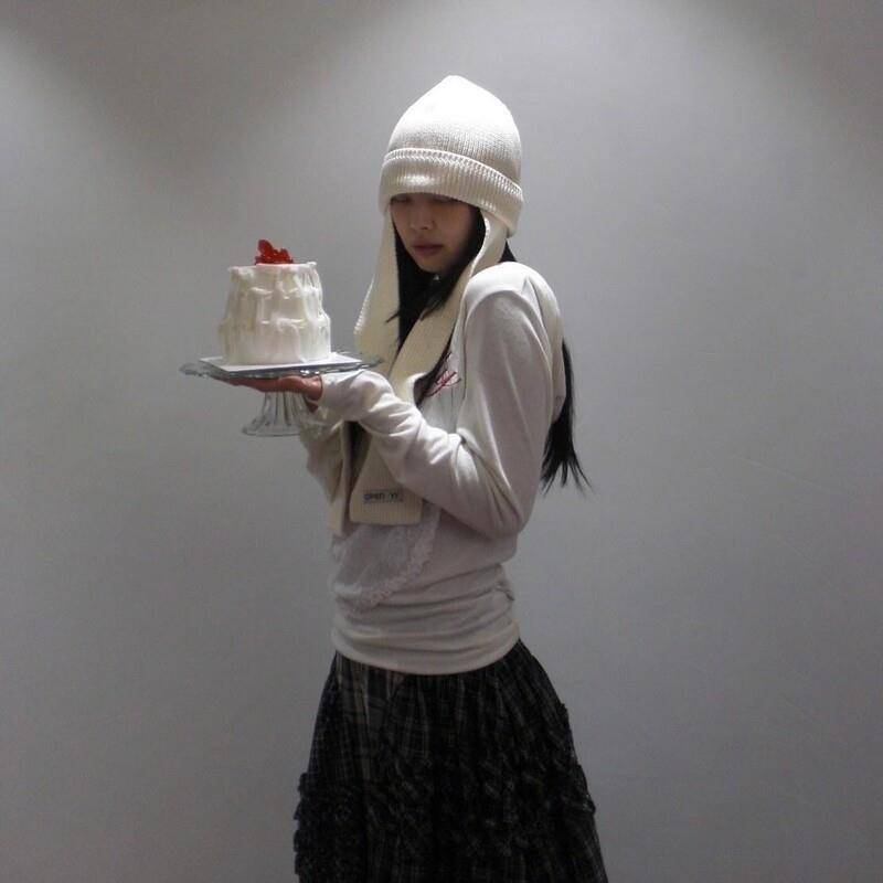 一窥Jennie今冬的6顶毛帽收藏　小众品牌到CHANEL都爱保暖护耳帽 最新资讯 图6张