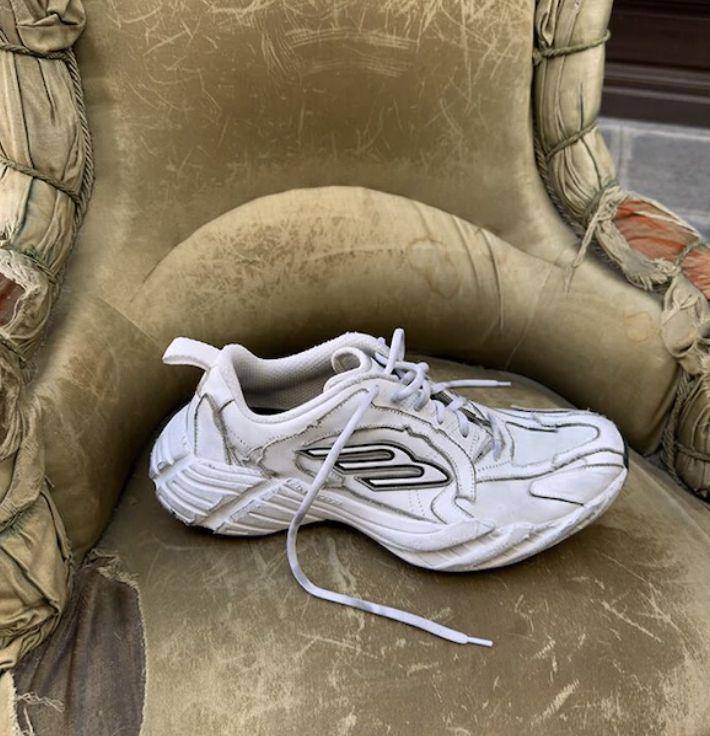 MIU MIU新芭蕾舞运动鞋TYRE超烧登场！Balenciaga全皮革Monday鞋潮翻 时尚穿搭 图1张