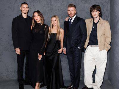 贝克汉13岁千金狂爱幸运草珠宝　30万梵克雅宝项炼成新欢