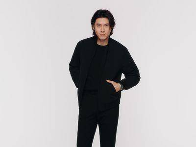 玄彬低调黑装尽显长腿欧巴优势　配欧米茄陨石表帅度破表