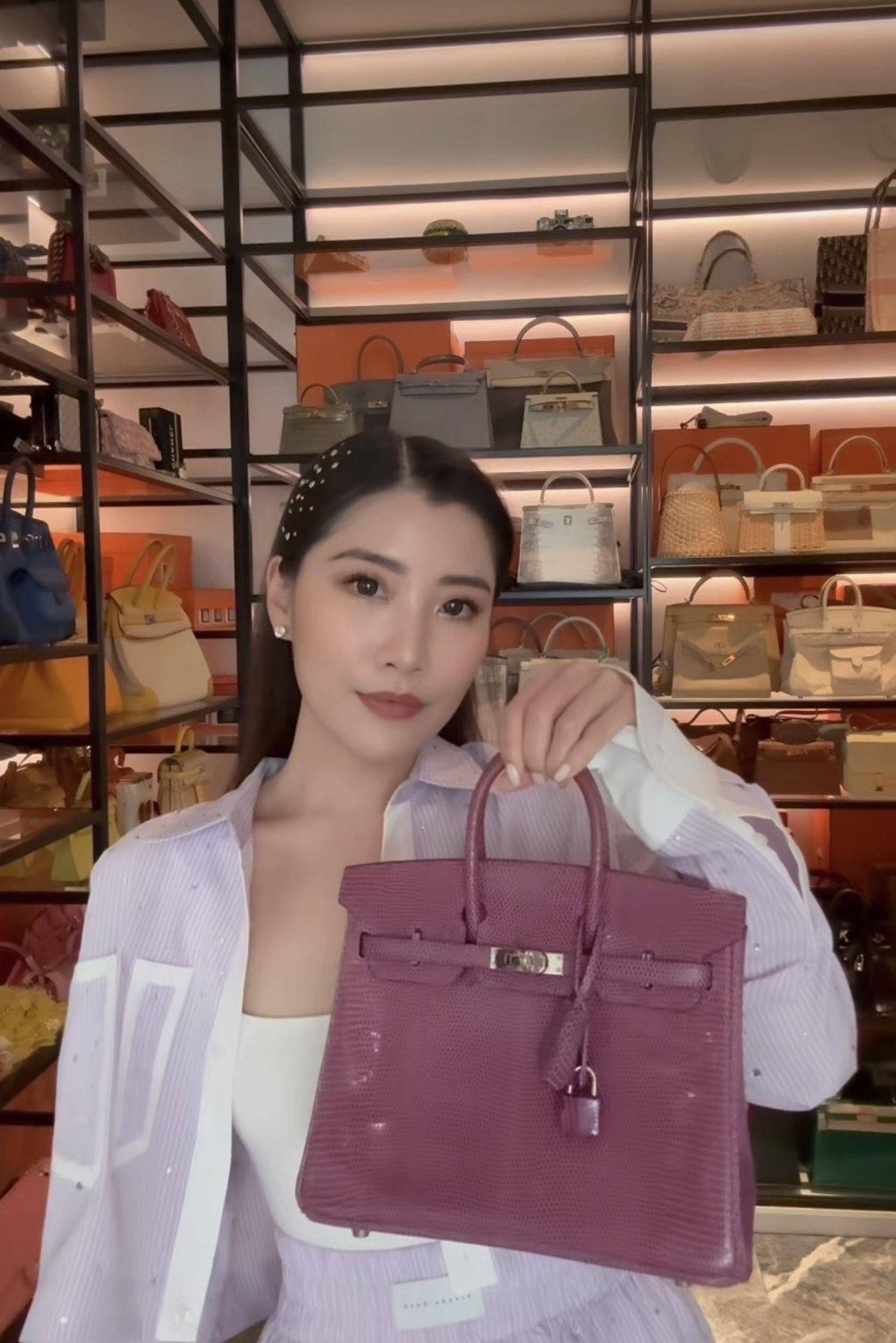 “马来西亚最美千金”贵气衣帽间曝光　满墙爱马仕与香奈儿包 时尚穿搭 图2张