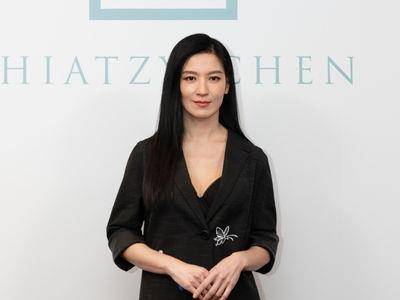 林熙蕾曝老公“鼓励我多露一点” 巴黎看秀战袍获好评抢逛夏姿特卖