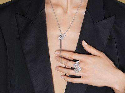 伯爵玫瑰戒变出3种戴法　极简、华丽一次收藏
