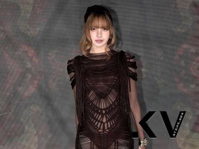 Lisa新造型“透视渔网装”根本性感天花板!长腿逆天线条全露