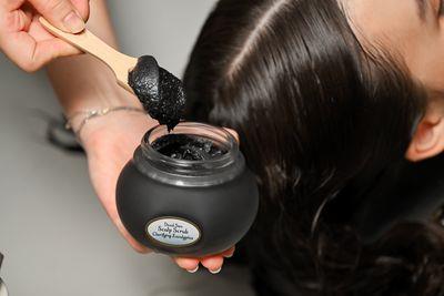 蓬松去油超有感！3款头皮清洁推荐　发根立刻站起来　