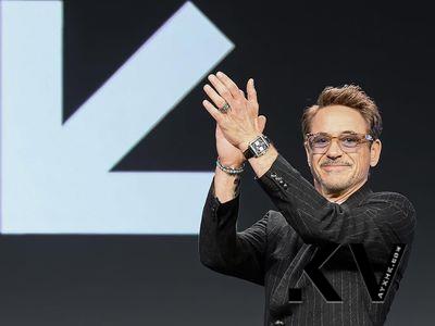 “钢铁人”小劳勃道尼品味不凡 名表藏家秀TAG Heuer方形表