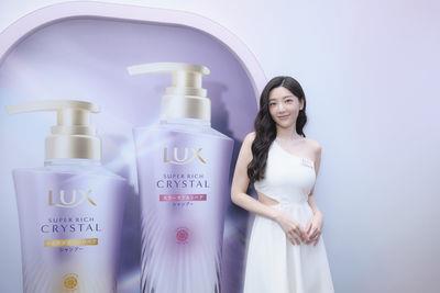 郭雪芙乐接发品代言 坦言实现出道以来的梦想