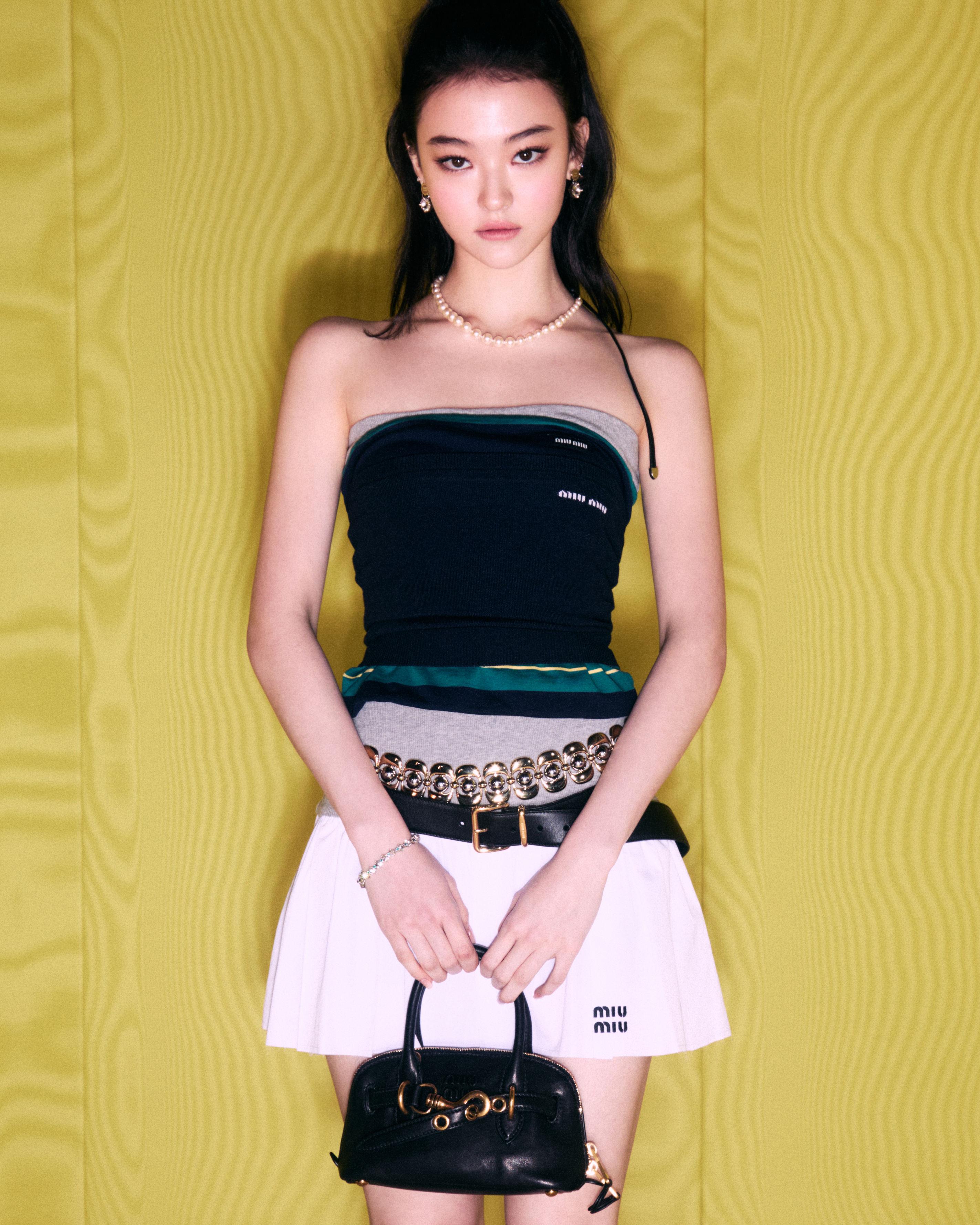 MEOVV成员“小Jennie”成为MIU MIU大使！16岁登时装周混血神颜美翻 名人名流 图1张