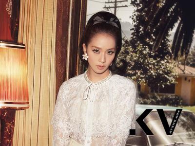 Jisoo高马尾复古风美翻！穿self-portrait 3套新造型“AI生成”大露纤腰