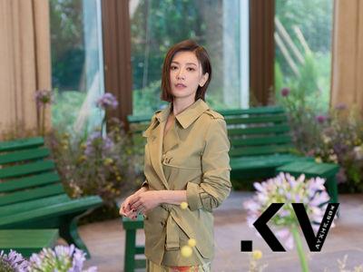 贾静雯“等身材练好一点”想把丝巾当上衣穿 抢逛Burberry花园派对