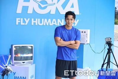 小煜用跑步增进夫妻感情 踩HOKA跑鞋「许愿出童鞋」全家一起动
