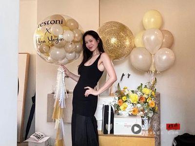 孙艺真凹凸有致曲线不藏了 解放“事业线”