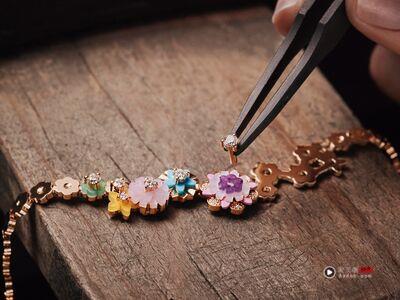 Dior小花珠宝缤纷可爱　耳环不对称设计更俏皮