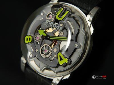 U-BOAT油封表任一角度欣赏零死角　小泡泡转呀转超吸睛