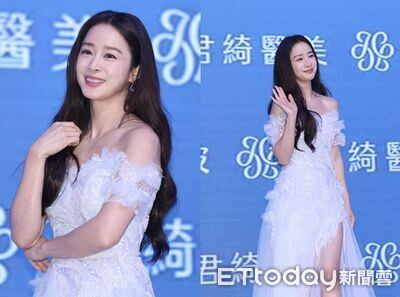 45岁金泰希神仙状态生图不用修　爱中国台湾美食一来就吃“火焰烤鸭”