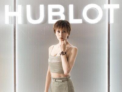 米仓凉子低胸露腰装秀出马甲线　美魔女戴名錶气场爆棚