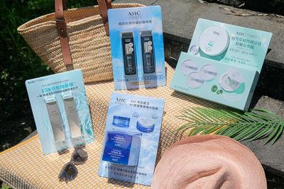 “韩国神级防晒爆品”抢进美式卖场！AHC“防晒喷雾+气垫”独家开卖　网友实测一喷超舒缓、一拍秒降温3度！
