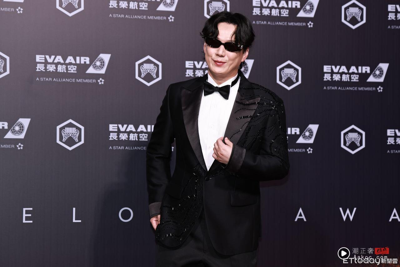 金曲时尚／网友票选红毯黄伟晋最帅！萧煌奇韩系墨镜一戴潮爆 时尚穿搭 图1张