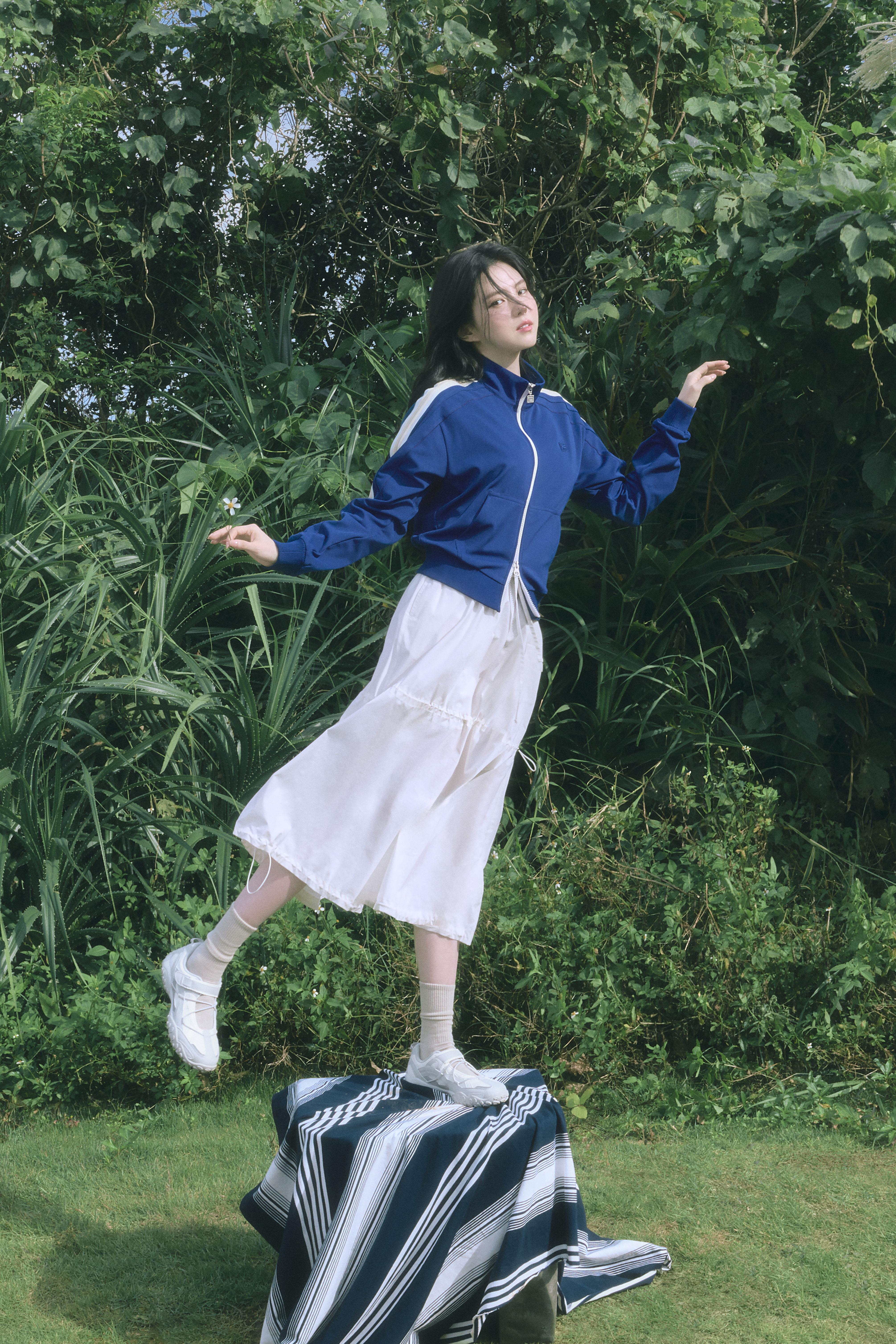 韩韶禧机场穿搭超平价！2颗小CK话题包、联名上衣女神同款一次看 名人名流 图3张