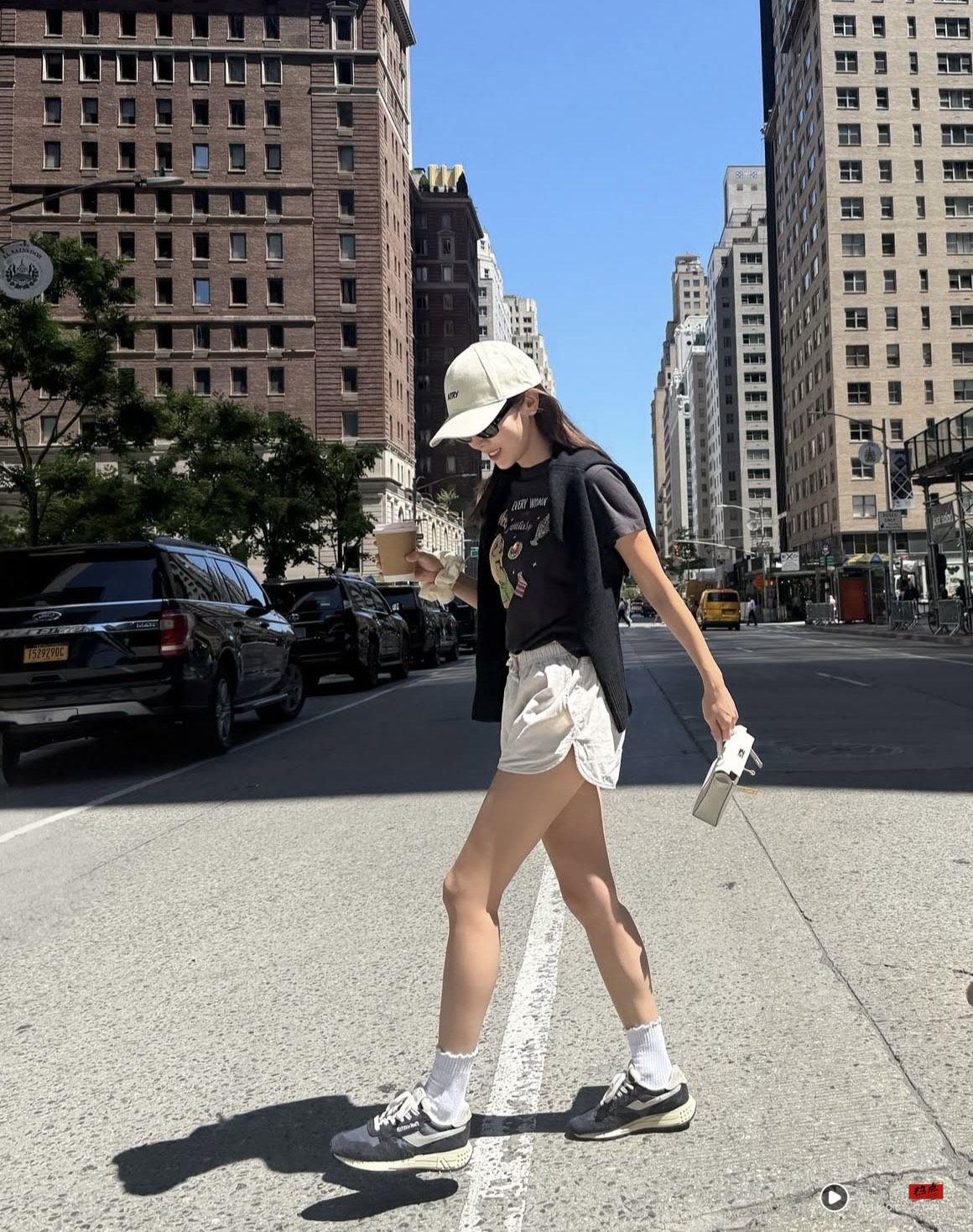 韩星洁西卡爱马仕喜欢就包色　迷你凯莉包超百搭 时尚穿搭 图2张