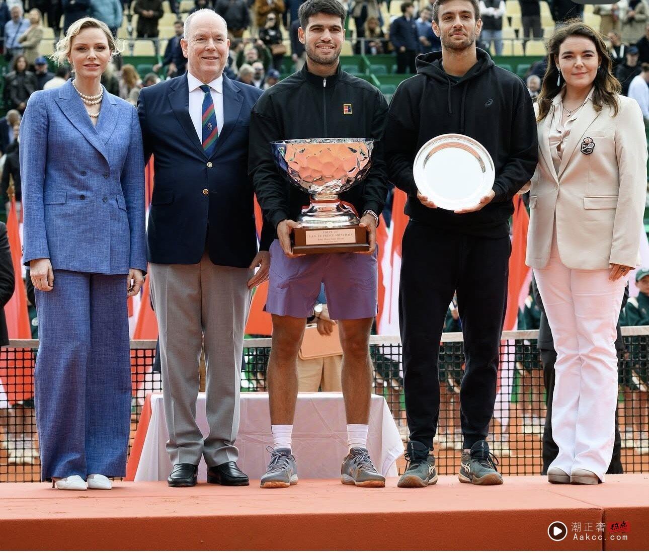 摩纳哥王妃造型惨收负评 宽裤连177公分的她都难驾驭 内容图4 潮正奢/潮品文/潮臻社-实时追踪全球最新奢侈品牌新闻资讯的官网站! ▲▼ 摩纳哥王妃 。(图/翻摄IG)