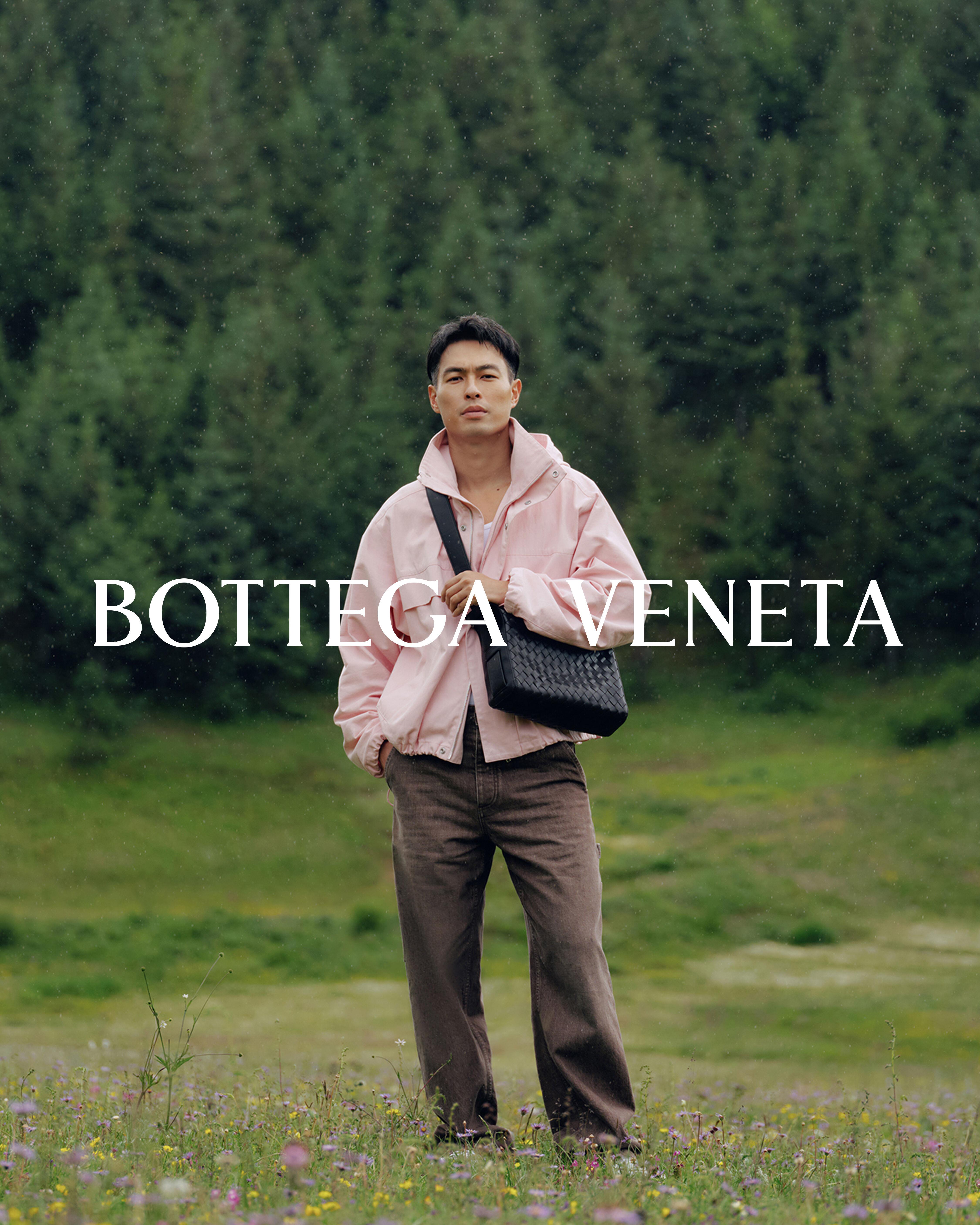 杨祐宁抢穿Bottega Veneta“户外系列”！后背包、编织新品实用又时髦 名人名流 图1张
