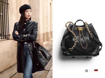 Jennie巴黎美照公开!秋冬前导CHANEL 25后背包、斜纹软呢手袋抢先看