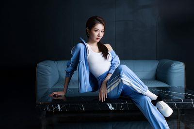 运动时尚走出健身房 机能美感+多巴胺配色本季最吸睛