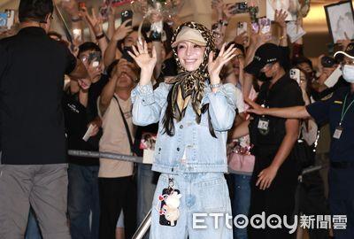 滨崎步Dior丹宁装俏丽登台　MIKIMOTO珍珠长炼与潘玮柏撞同款