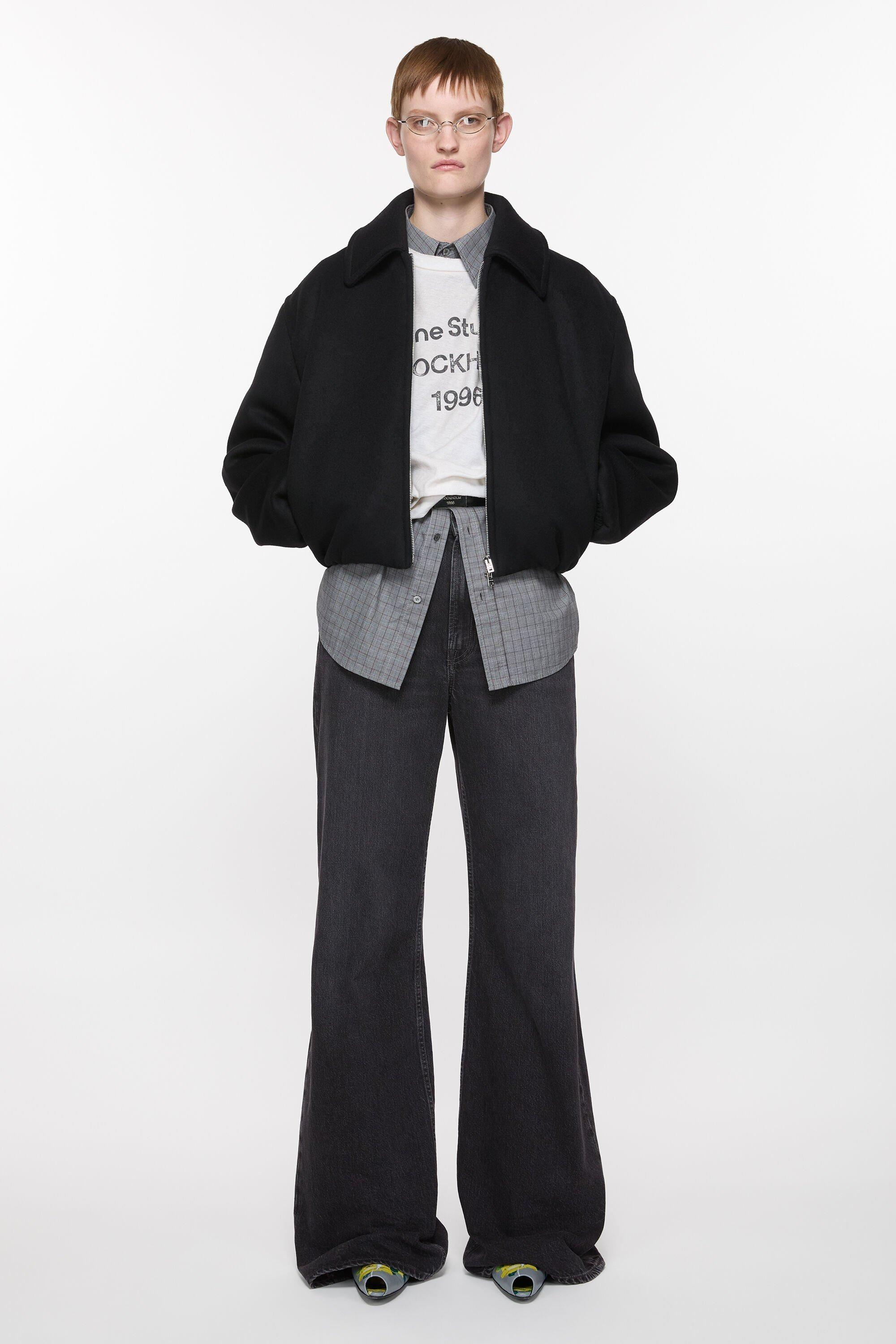 ACNE STUDIOS金色橱窗太美！秋冬话题牛仔裤、限定冰淇淋车登场 时尚穿搭 图5张