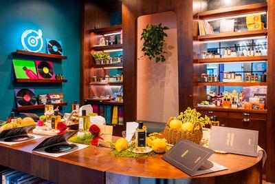 LUSH以音乐谱出7款动人新香、MCM打造全新动物系列香水