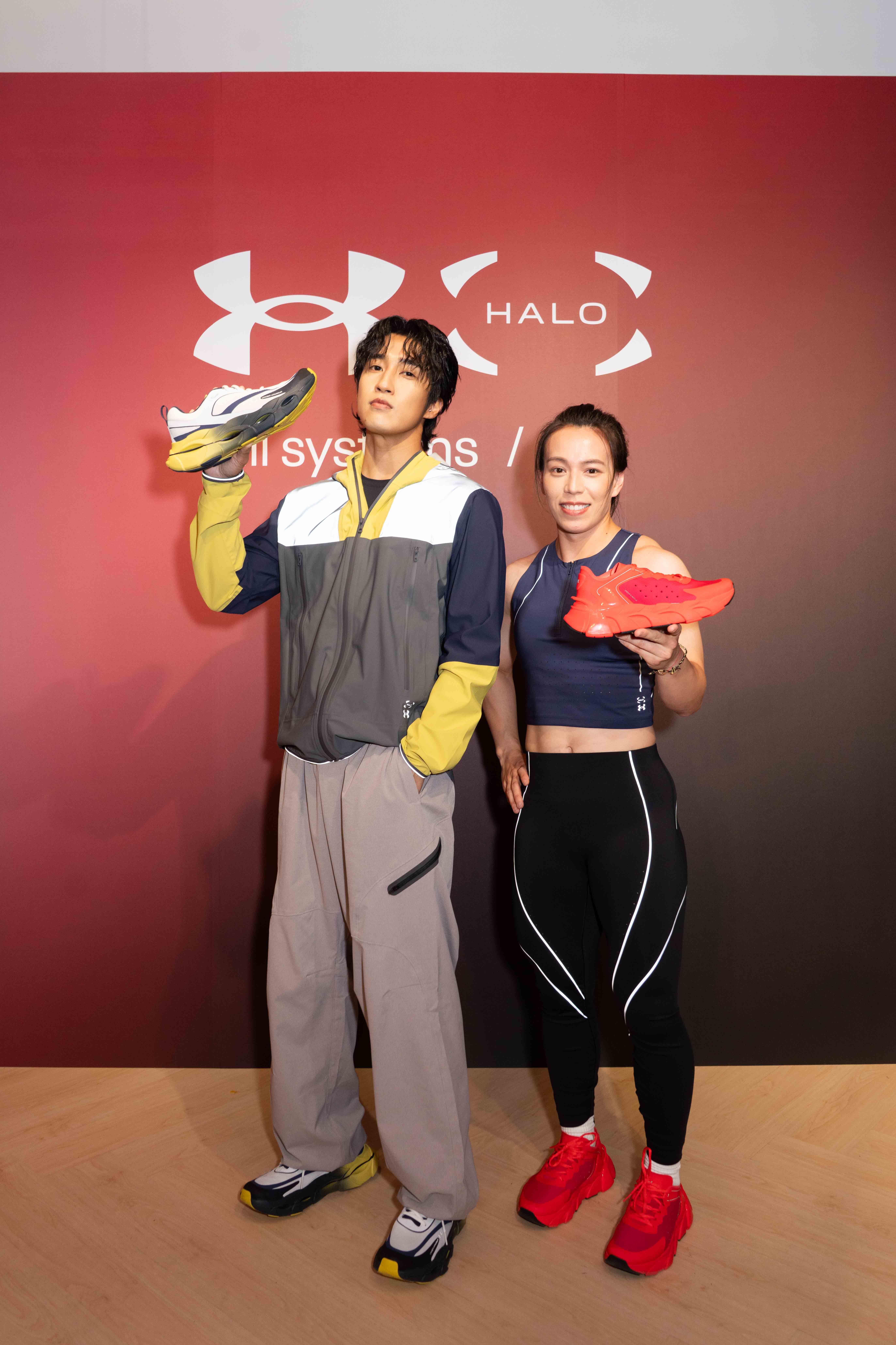 娄峻硕、郭婞淳开箱UA HALO潮鞋！联名餐点话题“炸鸡鞋盒”必吃 名人名流 图1张