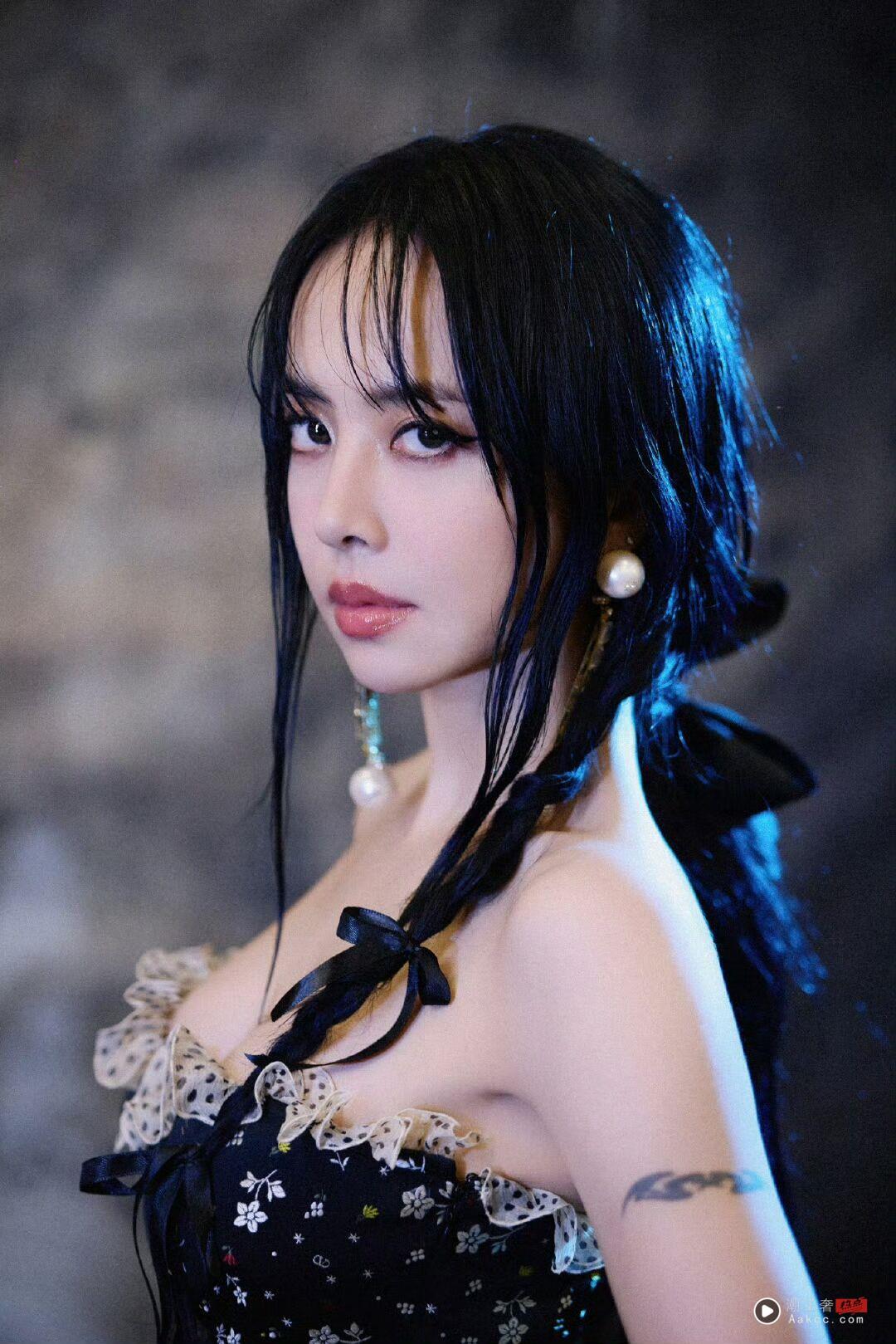 蔡依林穿Valentino订制星光礼服超仙！性感皮革战袍再展女王气场 名人名流 图3张