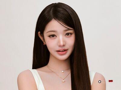张员瑛擒宝格丽大使头衔 叠戴扇形珠宝好俏丽