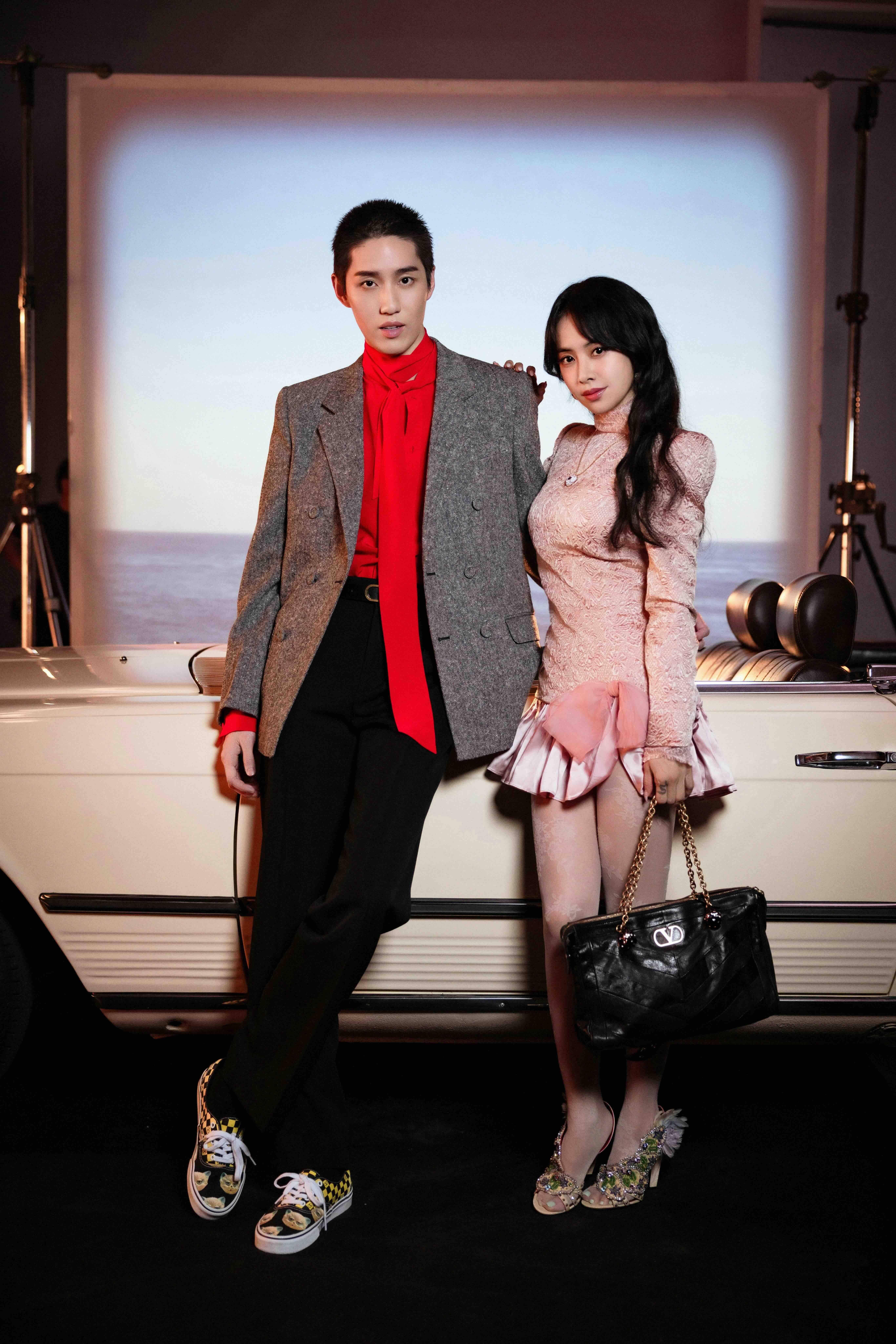 蔡依林合作泰国男神时尚资源超强！VALENTINO x Vans联名鞋全球首发抢镜 名人名流 图1张