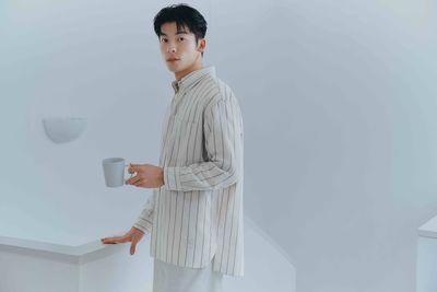 许光汉帅穿UNIQLO升格最新品牌大使!女友视角大片+同款单品一次看