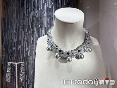 萧邦2200万珍珠项炼坐镇　陀飞轮钻表闪爆