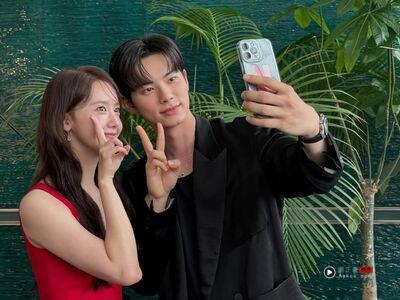 润娥《暴君的厨师》开红盘喜洋洋　戴红葫芦耳环好俏丽