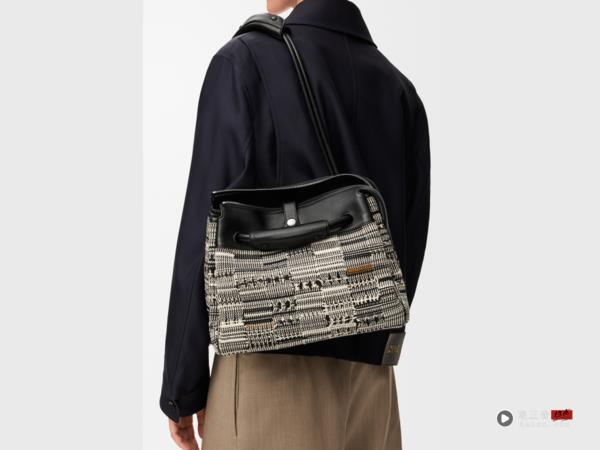 就爱双头拉炼大包！DIOR Voyage通勤族必备　全智贤用LV Express把旅行袋变日常 时尚穿搭 图15张