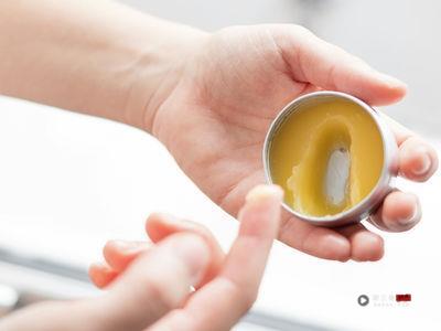 勤涂护唇膏也没用!“5个护唇坏习惯”让唇部状况越来越差