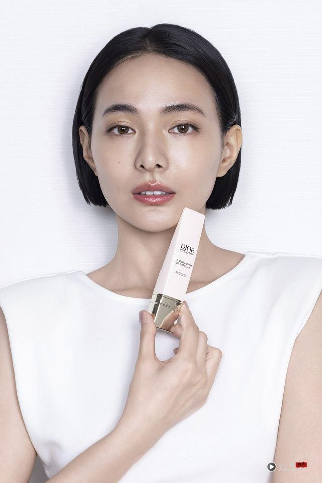 试开箱／眼周保养功效再升级　搭载冰凉晶石舒缓更有感 最新资讯 图1张