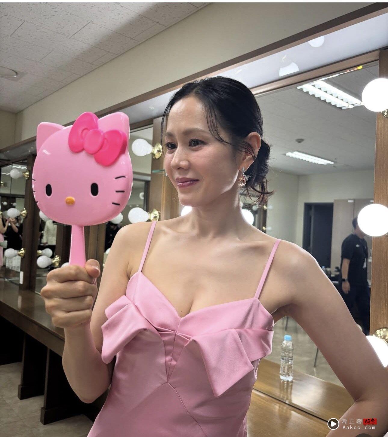孙艺真解放事业线　粉红礼服性感又甜美 时尚穿搭 图4张