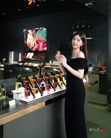 郭雪芙、林柏宏站台娇兰顶奢香氛 延长“持香度”两人各有妙招 内容图2 潮正奢/潮品文/潮臻社-实时追踪全球最新奢侈品牌新闻资讯的官网站! ▲▼娇兰香氛色彩概念店。(图/品牌提供)