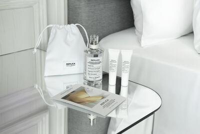 馥马尔香氛出版社将香水变成冰淇淋　Maison Margiela祭出慵懒假期住宿方案