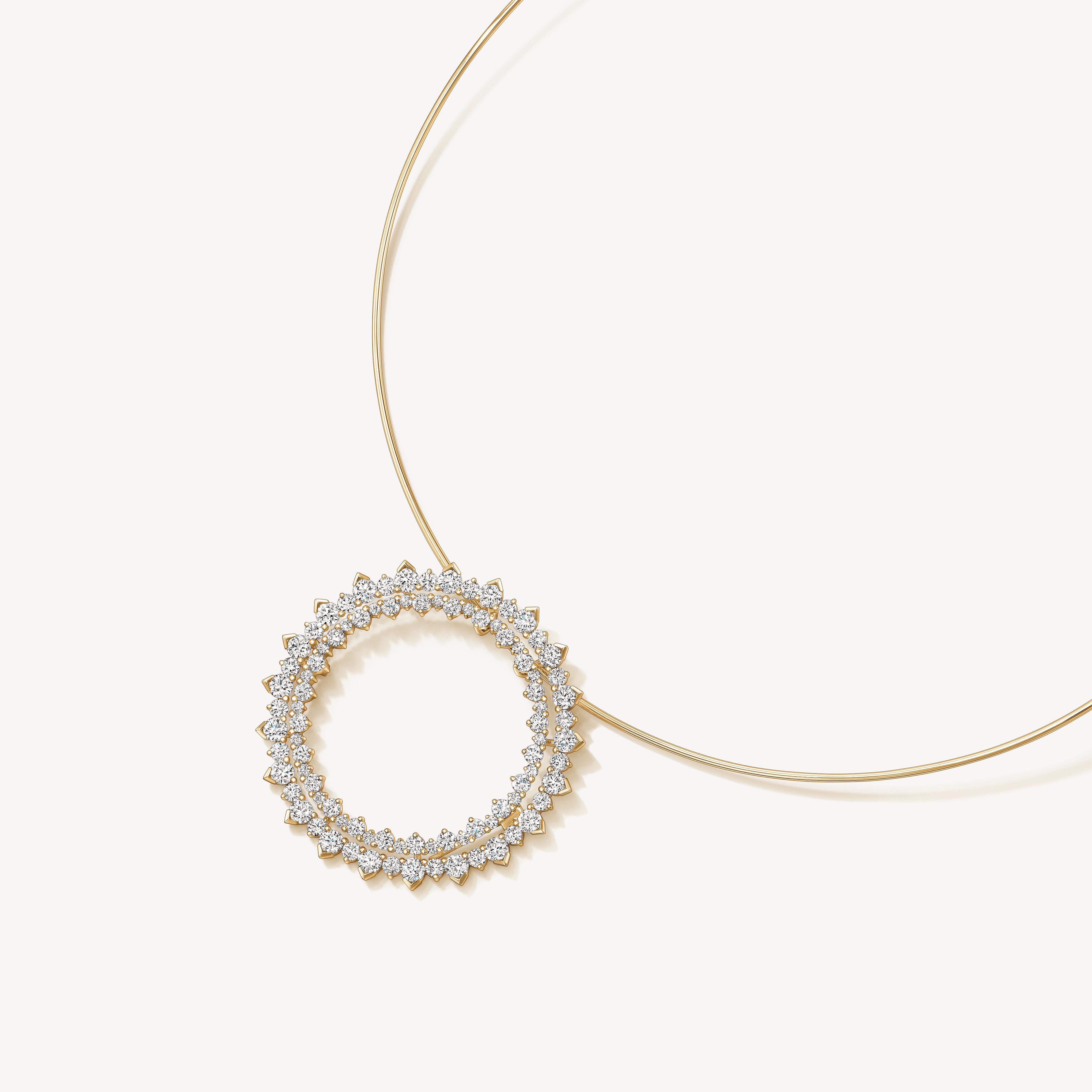 “赌王最美千金”何超莲搭珠宝有诀窍 钻石耳环最吸睛 内容图3 潮正奢/潮品文/潮臻社-实时追踪全球最新奢侈品牌新闻资讯的官网站! ▲▼ Hearts On Fire 。(图/公关照)